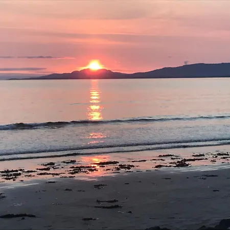 The Snuggly Sheep Shepherd Hut Campview Farm