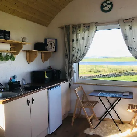 The Snuggly Sheep Shepherd Hut & Sauna Farm *