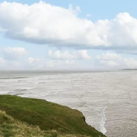 The Snuggly Sheep Shepherd Hut Campview Farm Appartamento