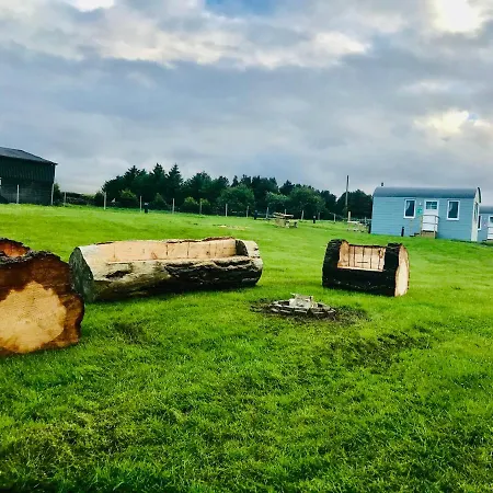 The Snuggly Sheep Shepherd Hut & Sauna Farm Lejlighed