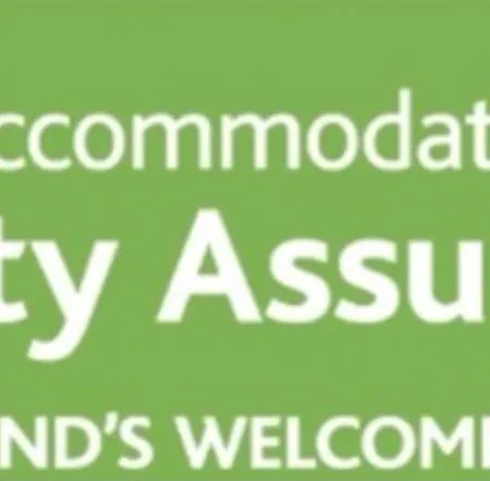 Daire The Snuggly Sheep Shepherd Hut Campview Farm