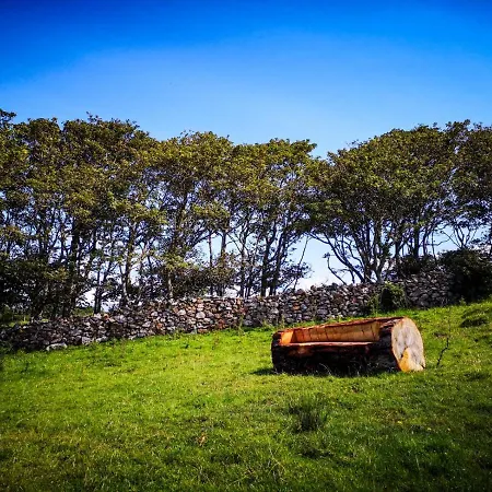 The Snuggly Sheep Shepherd Hut & Sauna Farm *