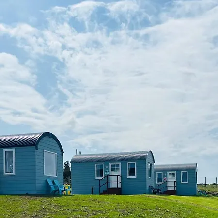 The Snuggly Sheep Shepherd Hut & Sauna Farm