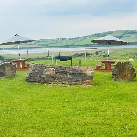 The Snuggly Sheep Shepherd Hut & Sauna Farm Lägenhet Ballyshannon