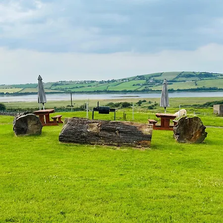 The Snuggly Sheep Shepherd Hut & Sauna Farm Lägenhet Ballyshannon