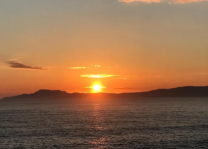 The Snuggly Sheep Shepherd Hut Campview Farm