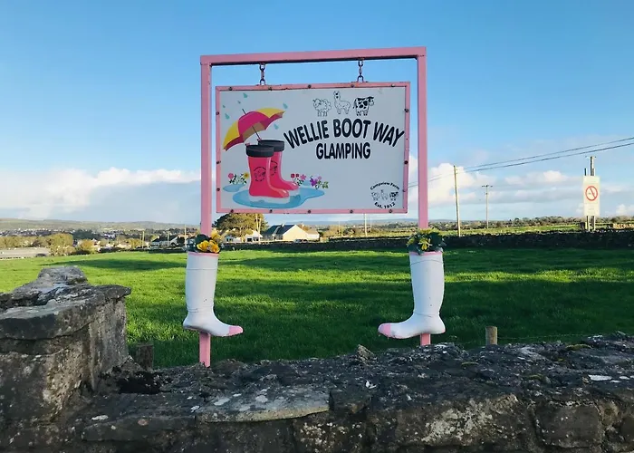 公寓 The Snuggly Sheep Shepherd Hut Campview Farm